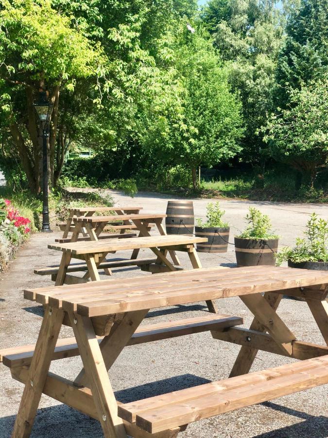 The Wheatsheaf At Beetham Hotel Sandside  Buitenkant foto