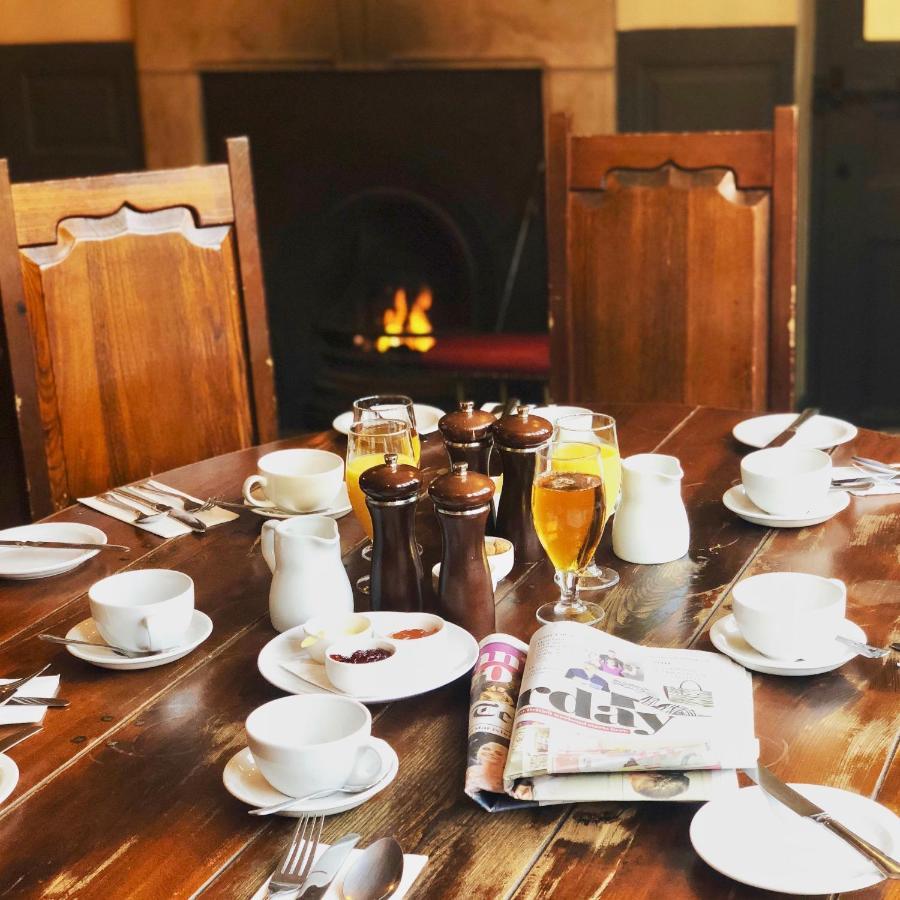 The Wheatsheaf At Beetham Hotel Sandside  Buitenkant foto